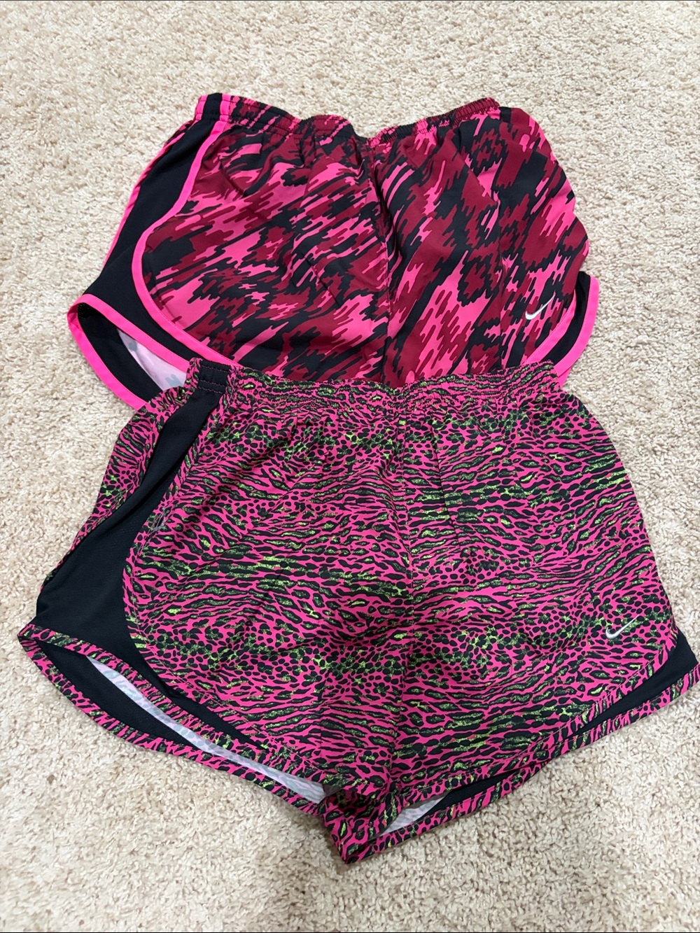 Nike women’s tempo running shorts